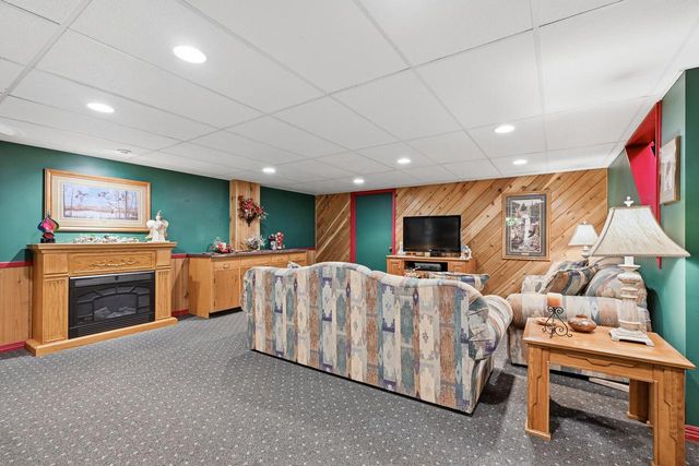 4120 W Puetz ROAD, Franklin, WI 53132