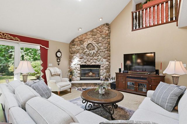 4120 W Puetz ROAD, Franklin, WI 53132