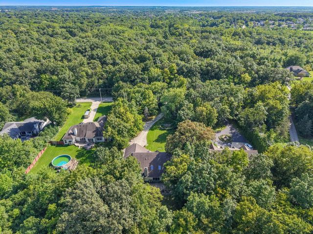 4120 W Puetz ROAD, Franklin, WI 53132
