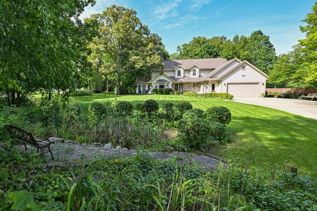 4120 W Puetz ROAD, Franklin, WI 53132