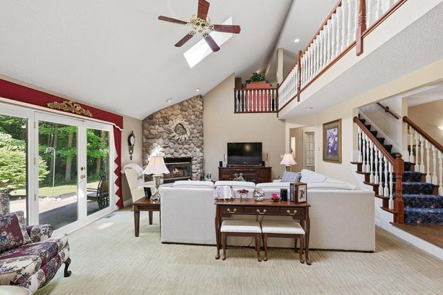 4120 W Puetz ROAD, Franklin, WI 53132