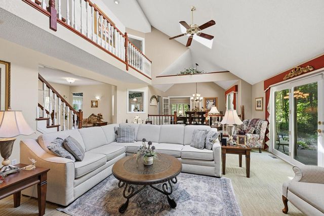 4120 W Puetz ROAD, Franklin, WI 53132
