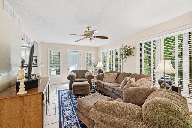 4120 W Puetz ROAD, Franklin, WI 53132