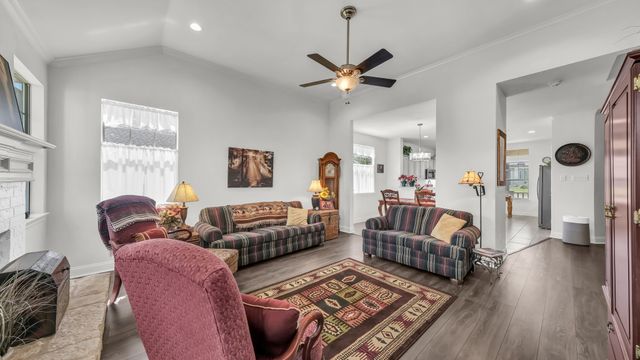 604 Holiday Hills Drive, Mineral Wells, TX 76067