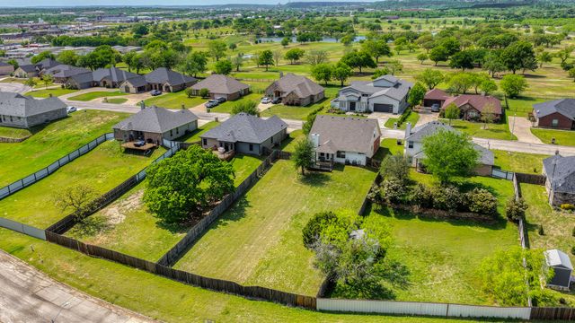 604 Holiday Hills Drive, Mineral Wells, TX 76067