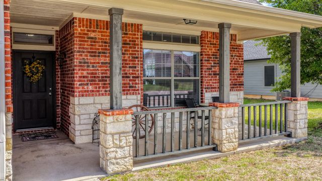 604 Holiday Hills Drive, Mineral Wells, TX 76067