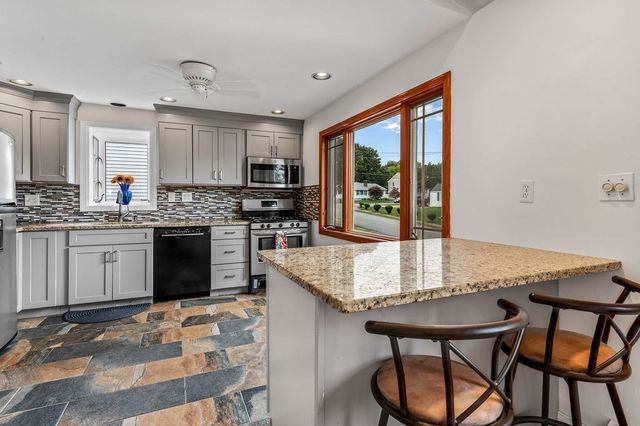 67 Lane Drive, Norwood, MA 02062
