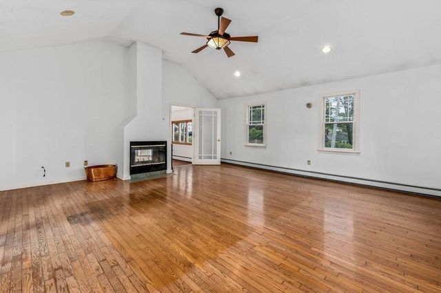 67 Lane Drive, Norwood, MA 02062