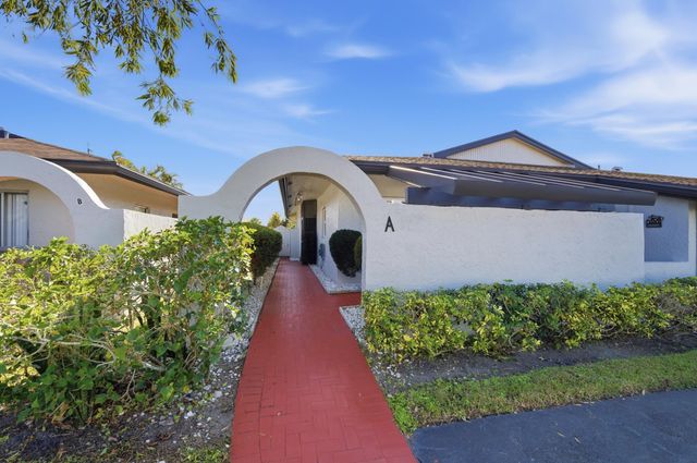 13600 Coconut Palm Court A, Delray Beach, FL 33484