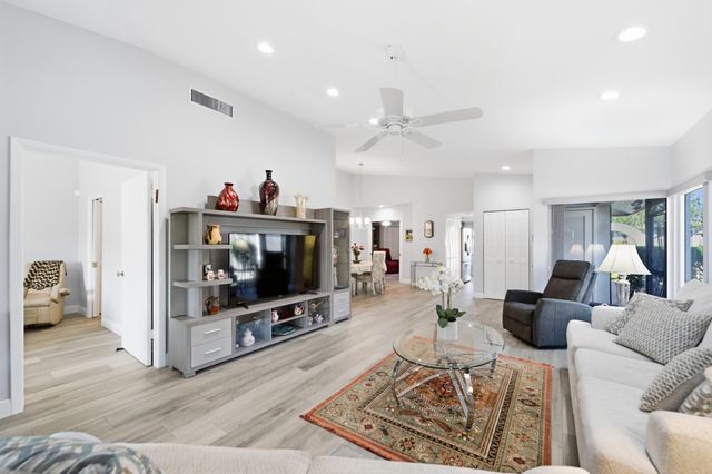 13600 Coconut Palm Court A, Delray Beach, FL 33484