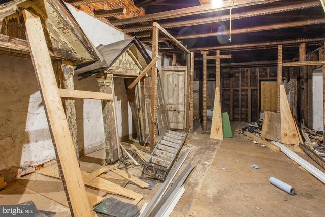 325 S 18TH ST, Philadelphia, PA 19103