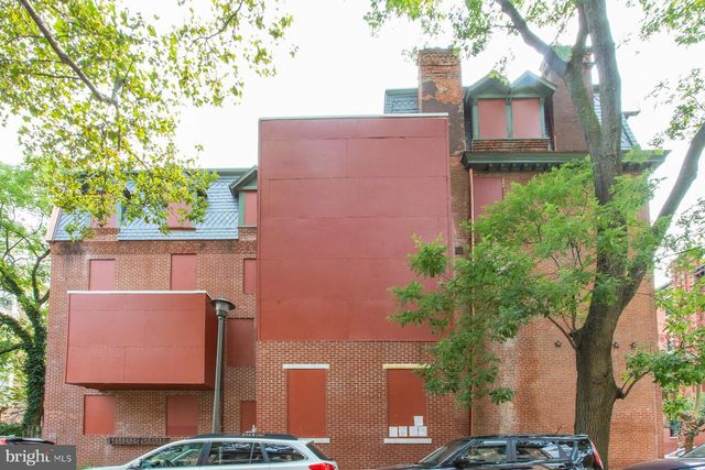 325 S 18TH ST, Philadelphia, PA 19103