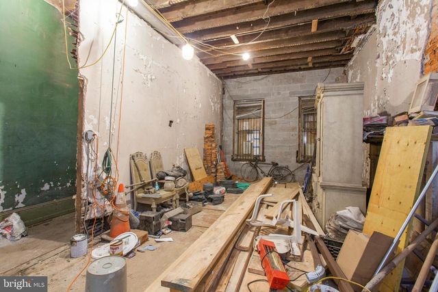 325 S 18TH ST, Philadelphia, PA 19103