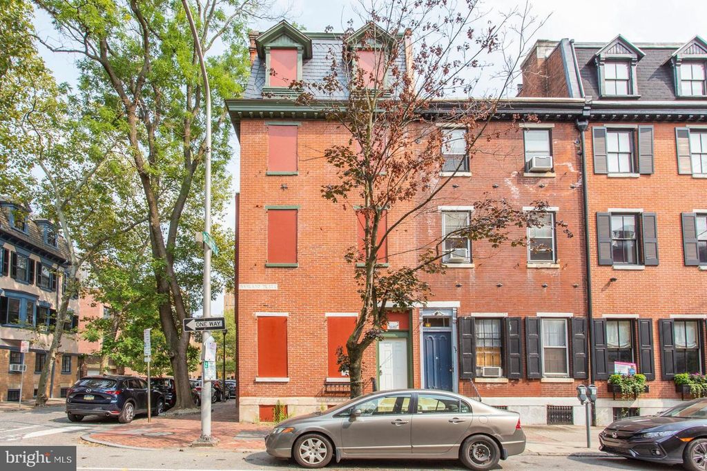 325 S 18TH ST, Philadelphia, PA 19103