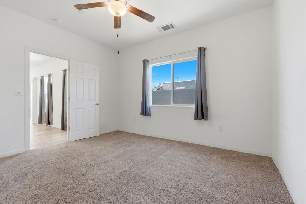 Image 22 of property listing at 10692 Daisy Way, Armona, CA 93202