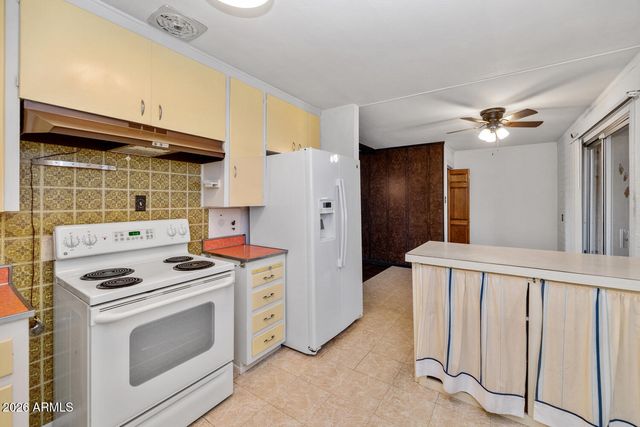 4848 W HIGHLAND Avenue, Phoenix, AZ 85031