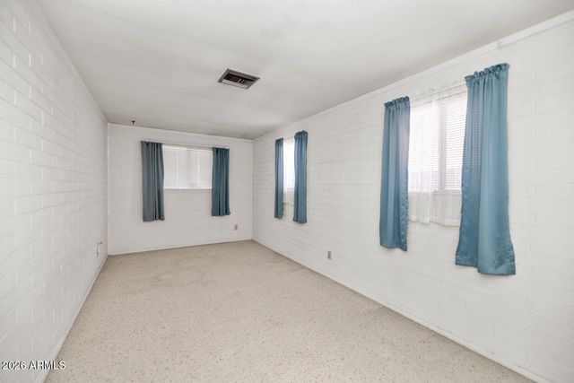 4848 W HIGHLAND Avenue, Phoenix, AZ 85031