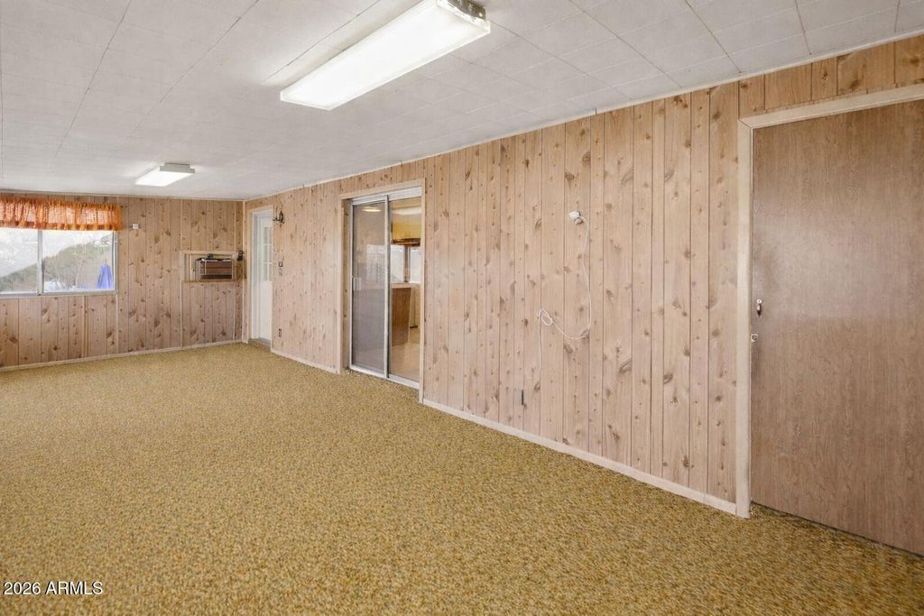 Image 21 of property listing at 4848 W HIGHLAND Avenue, Phoenix, AZ 85031