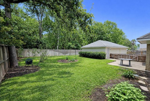 2119 Stoneycreek Park, Conroe, TX 77385