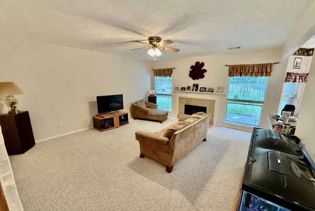 2119 Stoneycreek Park, Conroe, TX 77385