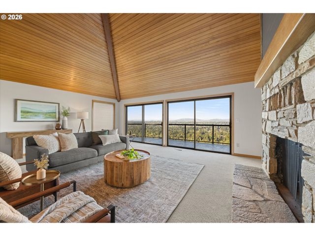 2902 RAWHIDE St, West Linn, OR 97068