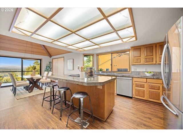 2902 RAWHIDE St, West Linn, OR 97068