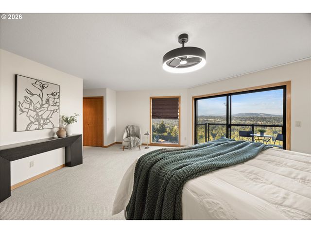 2902 RAWHIDE St, West Linn, OR 97068