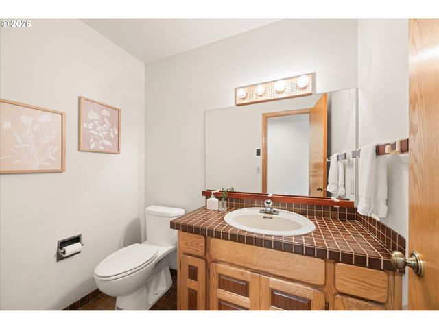 2902 RAWHIDE St, West Linn, OR 97068