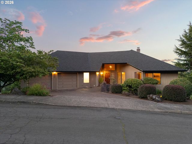 2902 RAWHIDE St, West Linn, OR 97068