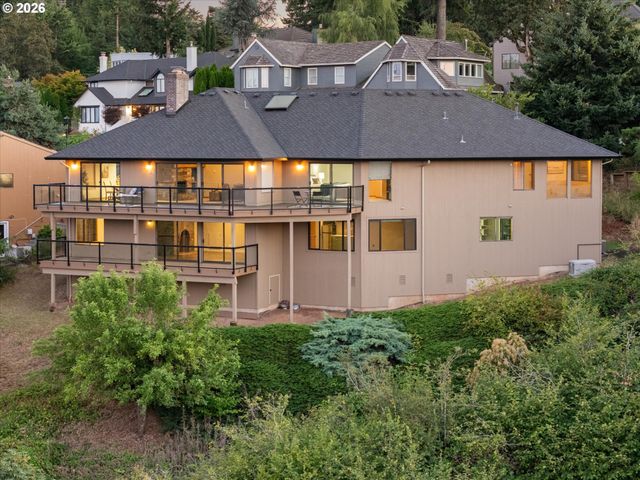 2902 RAWHIDE St, West Linn, OR 97068