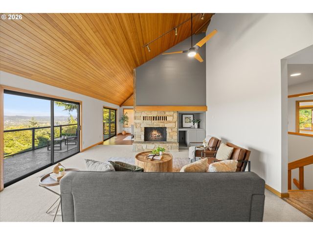 2902 RAWHIDE St, West Linn, OR 97068