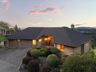 2902 RAWHIDE St, West Linn, OR 97068