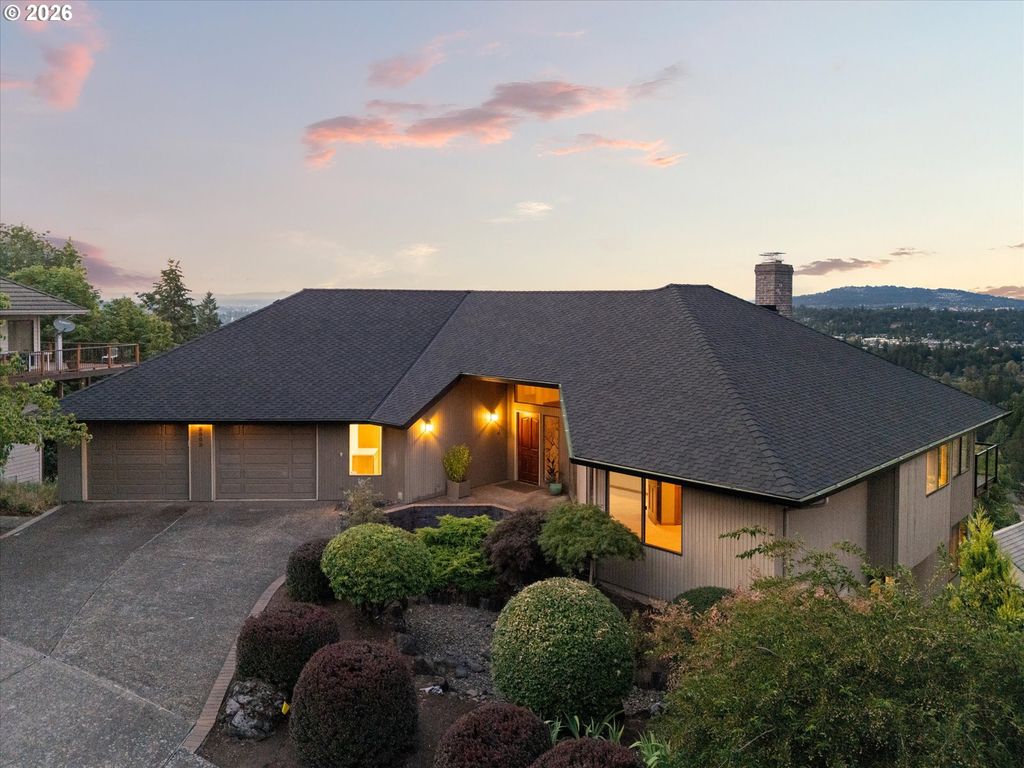 2902 RAWHIDE St, West Linn, OR 97068