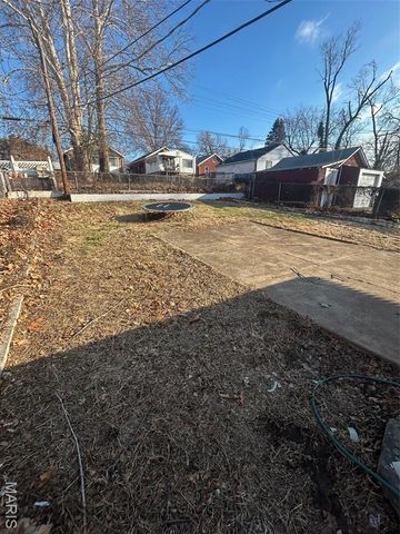 6915 Edison Avenue, Velda City, MO 63121