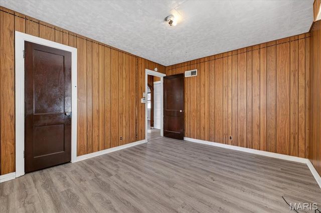 6915 Edison Avenue, Velda City, MO 63121