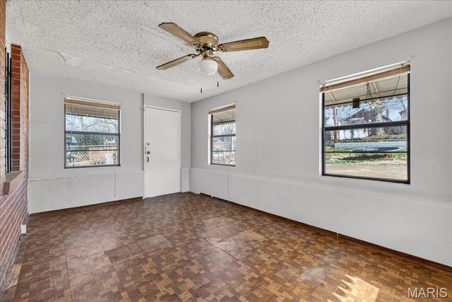 6915 Edison Avenue, Velda City, MO 63121