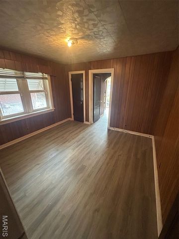 6915 Edison Avenue, Velda City, MO 63121