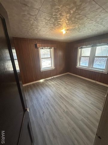 6915 Edison Avenue, Velda City, MO 63121