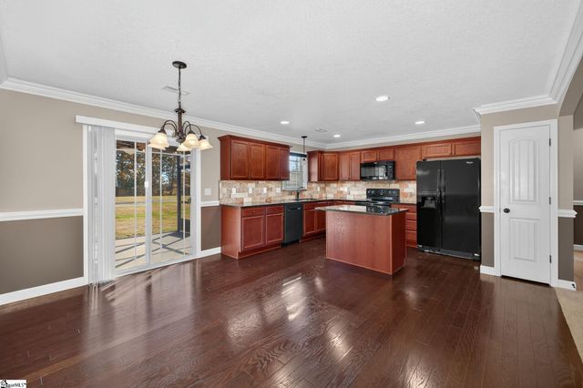 331 Hallie Olivia Drive, Inman, SC 29349