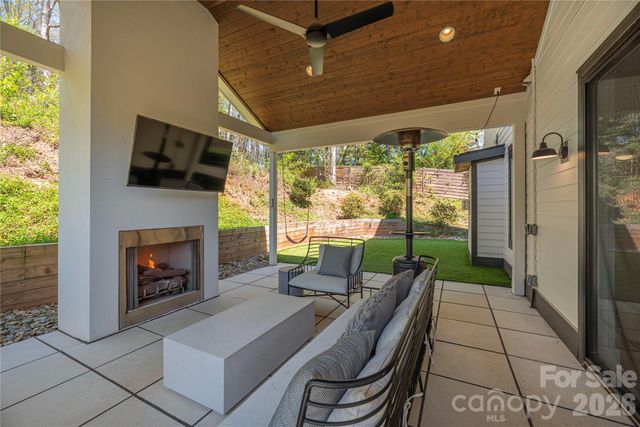 206 Torch Light Way, Asheville, NC 28806