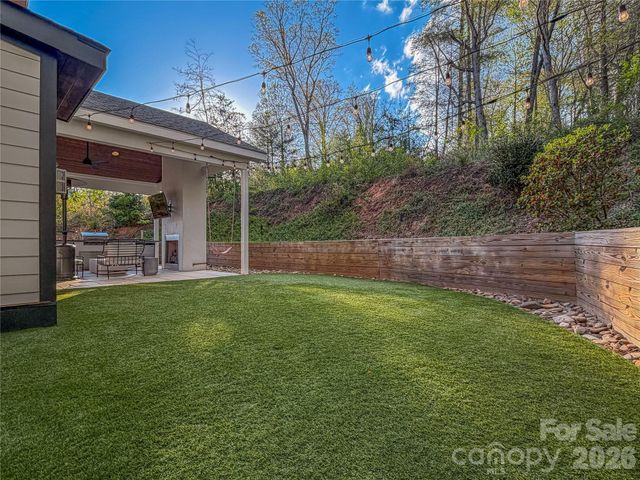 206 Torch Light Way, Asheville, NC 28806