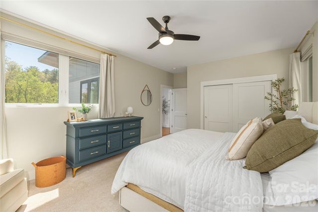 206 Torch Light Way, Asheville, NC 28806