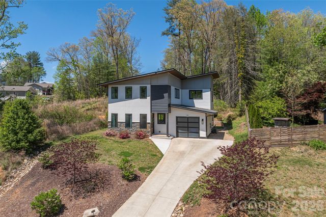 206 Torch Light Way, Asheville, NC 28806