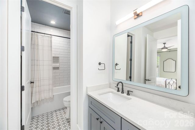 206 Torch Light Way, Asheville, NC 28806