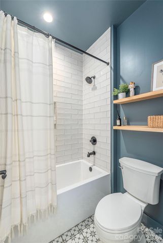 206 Torch Light Way, Asheville, NC 28806