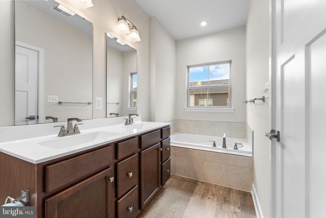 117 HAWLINGS RIVER RD, Laurel, MD 20708
