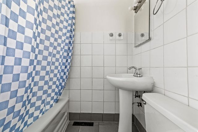 2643 W Walnut Street, Springfield, MO 65806