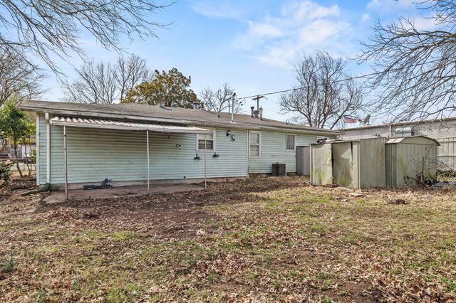 2643 W Walnut Street, Springfield, MO 65806