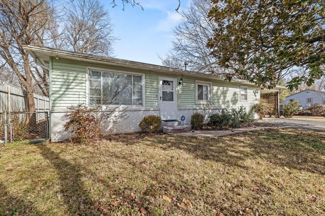 2643 W Walnut Street, Springfield, MO 65806