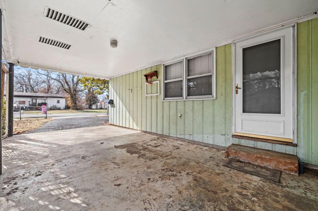 2643 W Walnut Street, Springfield, MO 65806